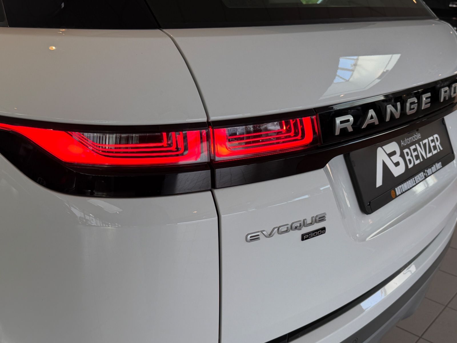 Fahrzeugabbildung Land Rover Range Rover Evoque S Hybrid/P300/360°/APPLE/NAVI