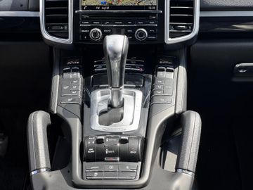 Porsche Cayenne - 11