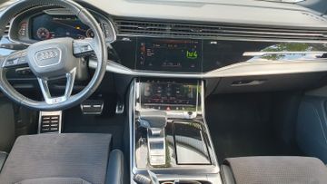 Audi Q8 - 10