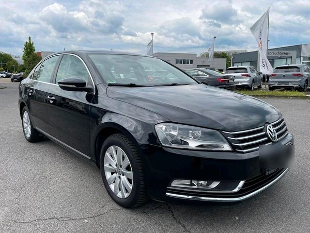 Volkswagen VW Passat limousine 1,4 Benzin