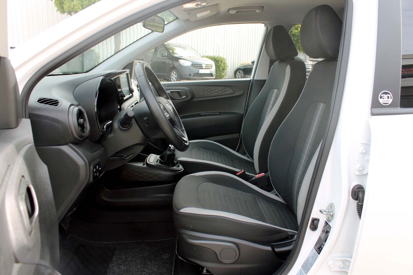 Fahrzeugabbildung Hyundai i10 Edition 30 1.0 Tempomat CarPlay Klima DAB BT