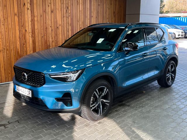 Volvo XC40 Plus Dark 2WD 4x2