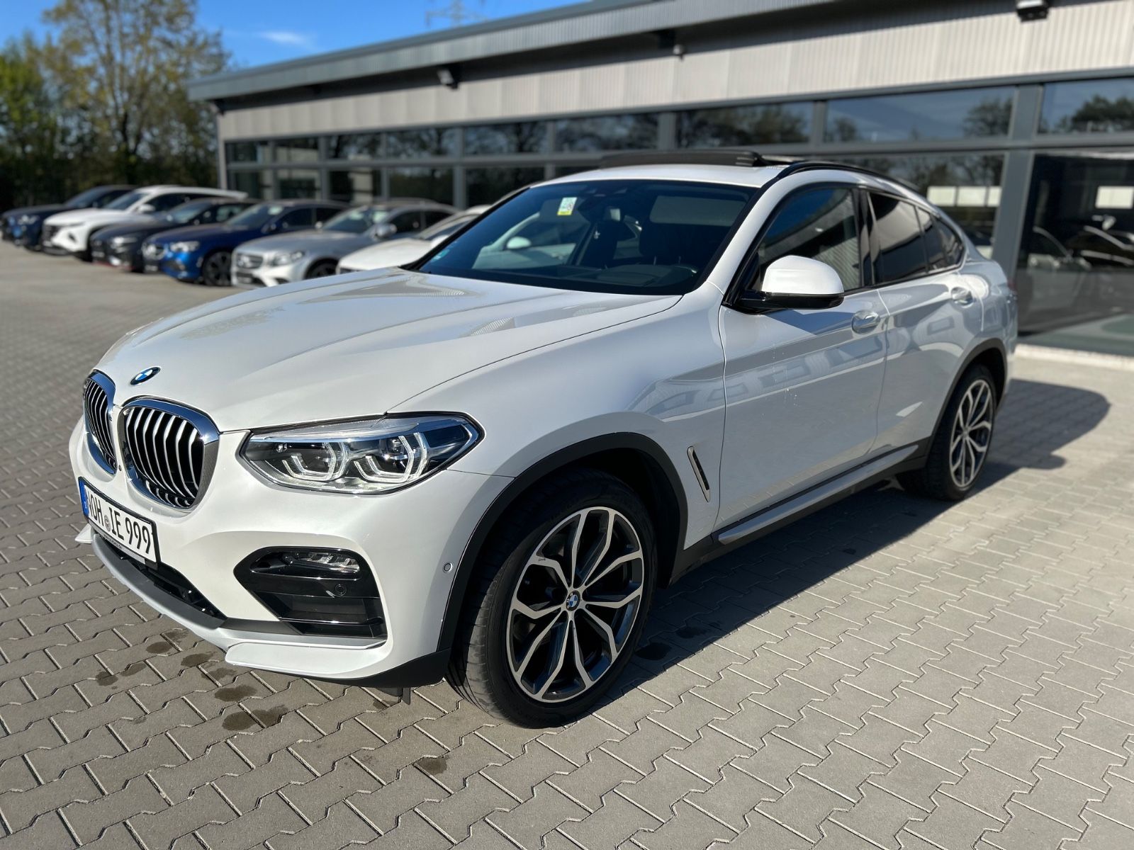 BMW X4 20d xLine -HUD-ACC-Pano-Memory-H&K-AHK-20Zo foto 5