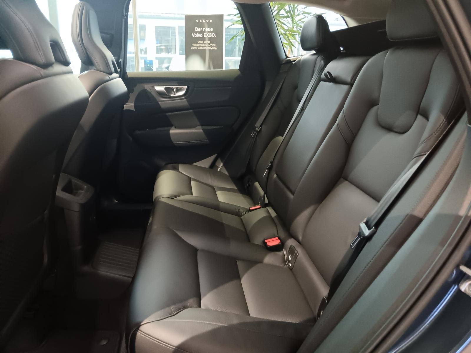 Fahrzeugabbildung Volvo XC60 T6 AWD Recharge Inscription