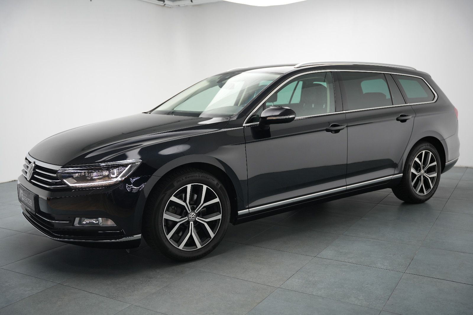Fahrzeugabbildung Volkswagen Passat Highline *Virtual*Kamera*Start-Stopp*SHZ*