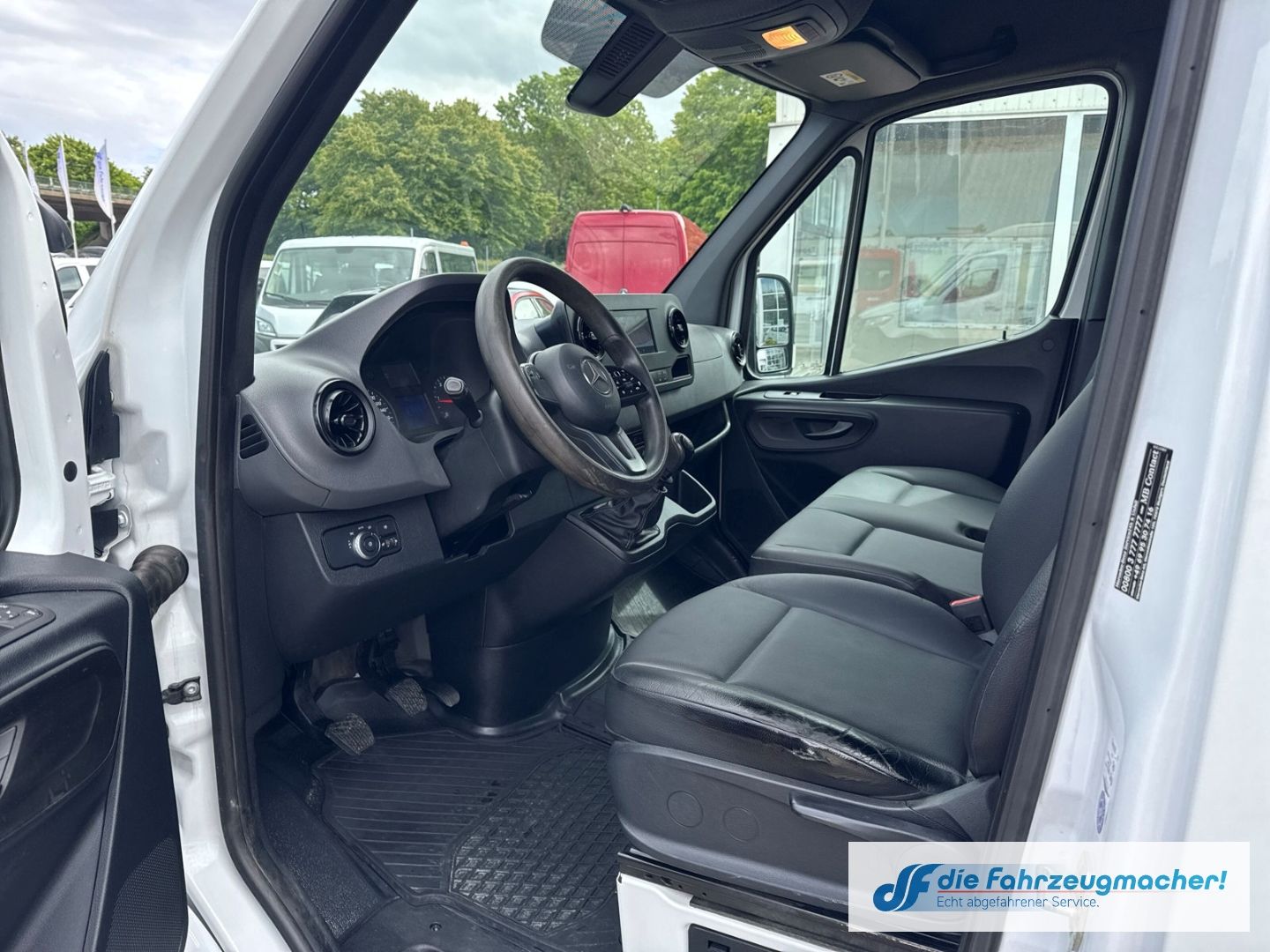 Fahrzeugabbildung Mercedes-Benz Sprinter Kasten 317CDI EU6d-T Lichtsensor el.S