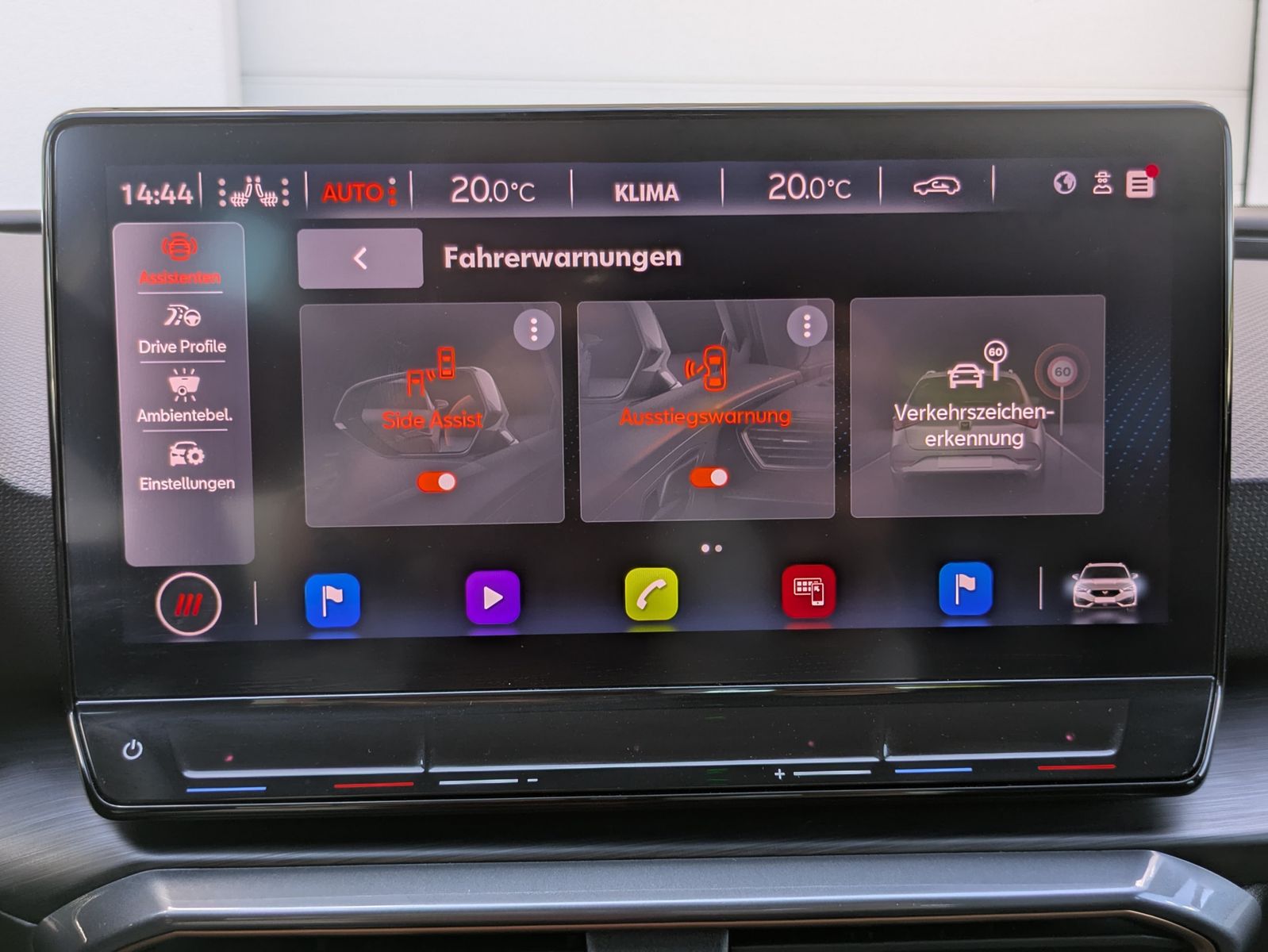 Fahrzeugabbildung CUPRA Leon 1.5 eTSI DSG MATRIX-LED*ACC*APP*KAMERA*18"