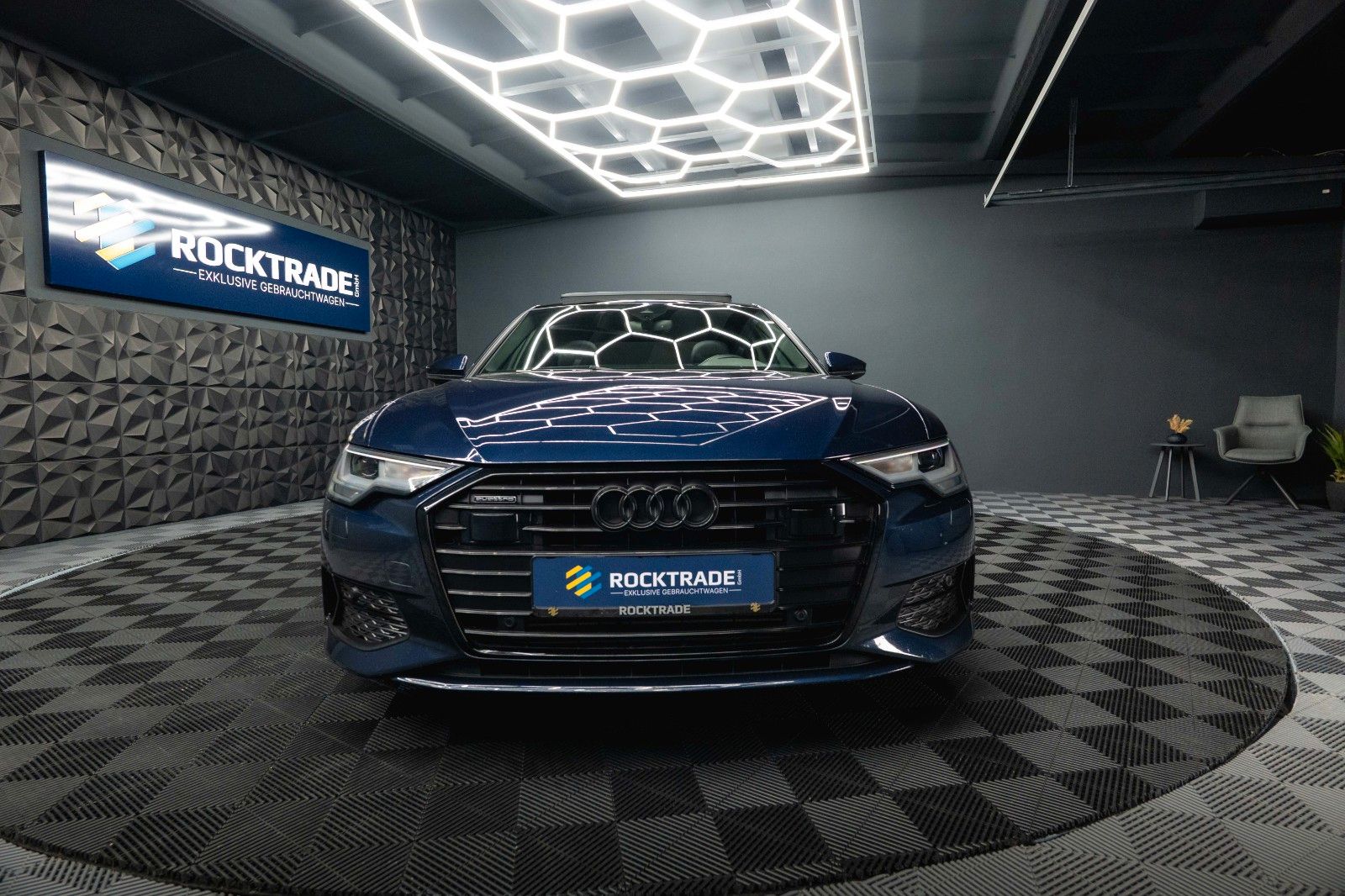 Fahrzeugabbildung Audi A6 55 TFSI quattro S-Line Sport Black Design ACC