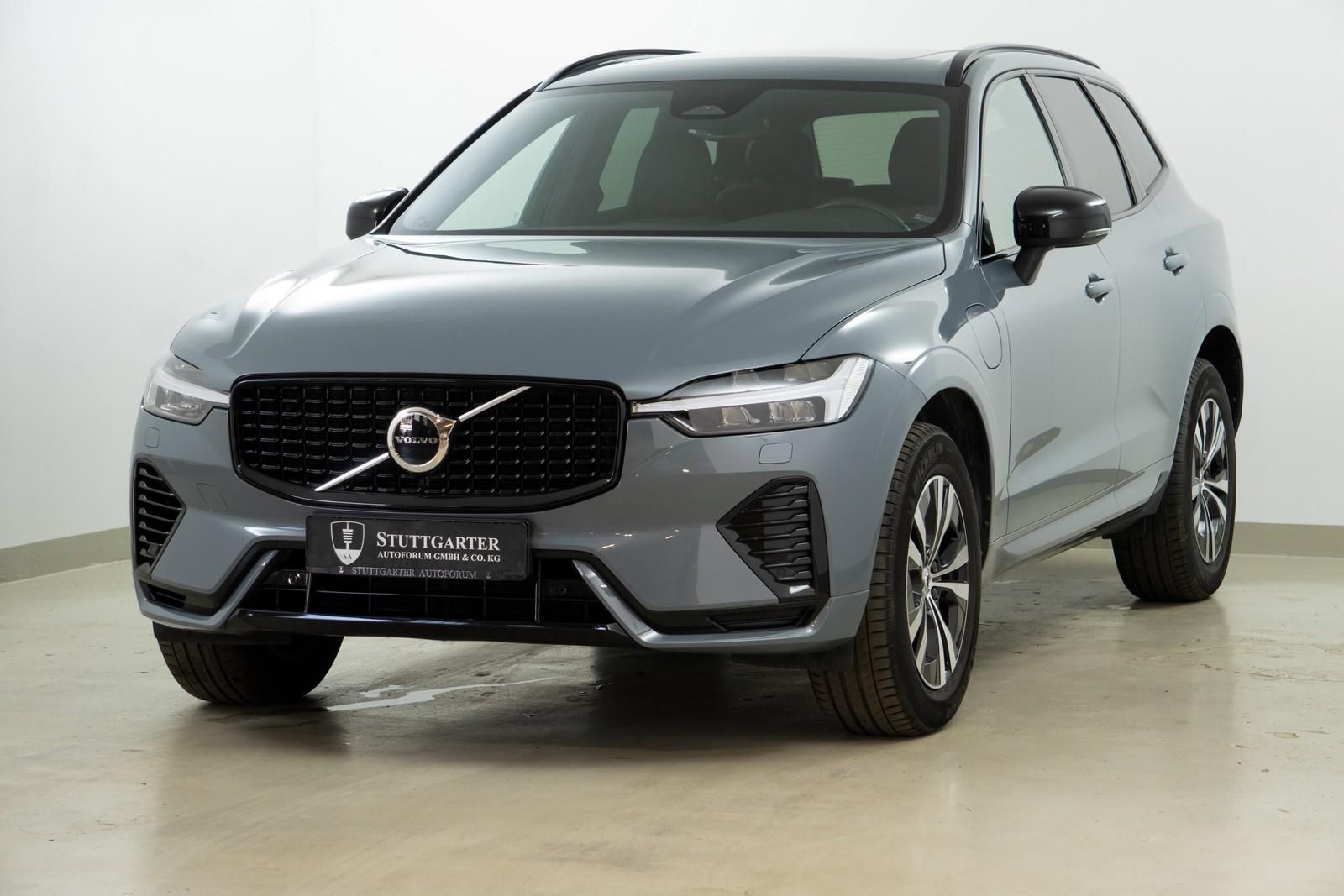 Volvo XC60 T6 R Design Plus Dark Recharge Plug AWD ACC imagem 3
