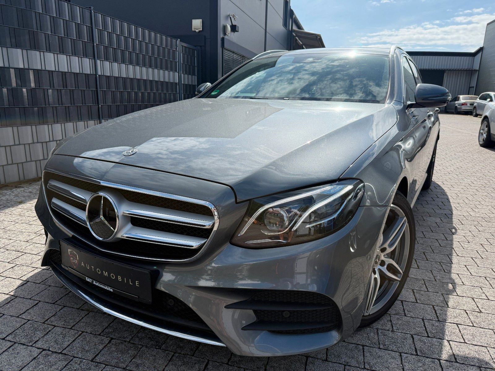 MERCEDES-BENZ E 200 E T-Modell E 200 4Matic*AHK*ACC*AMG