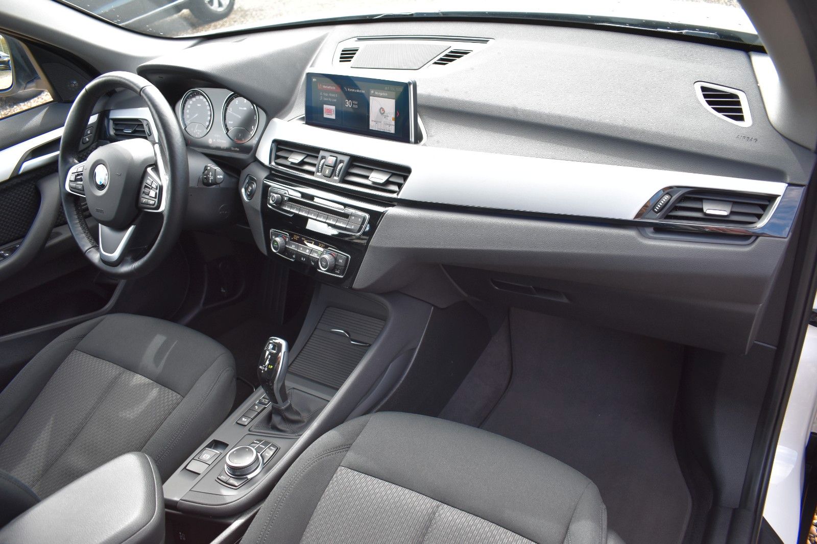 Fahrzeugabbildung BMW X1 xDrive 20 d Advantage AHK H&K