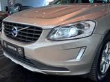 Volvo XC60 Kinetic 2WD PDC Tempo Navi S-Heft Business - Volvo: X
