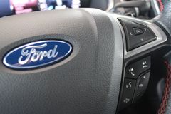 Fahrzeugabbildung Ford S-Max Bi-Turbo ST-Line Automatik 7-Si Top Ausst.