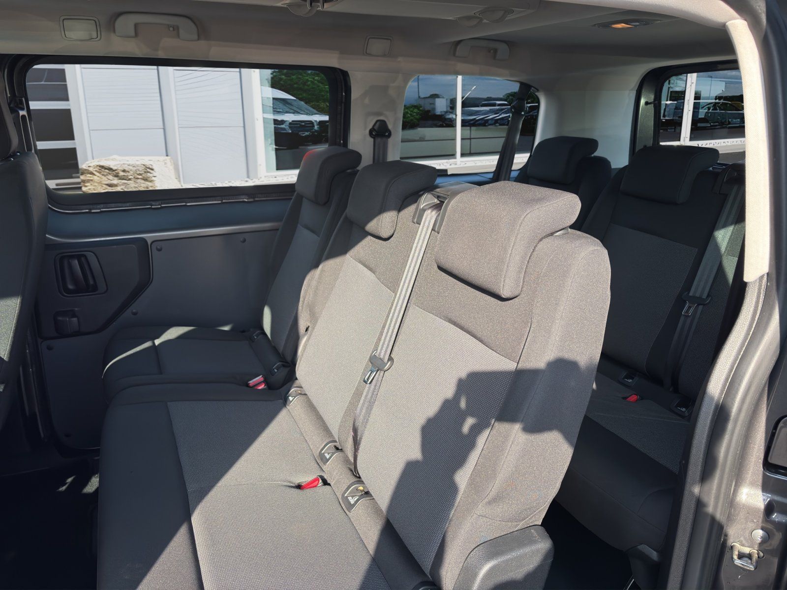 Fahrzeugabbildung Peugeot Expert L2