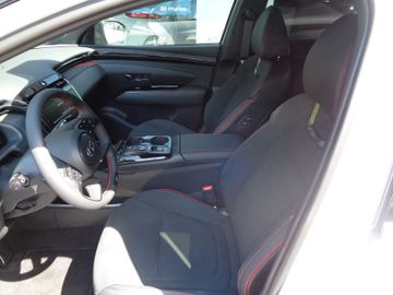 Fahrzeugabbildung Hyundai TUCSON 1.6 T-GDI PHEV AT 4WD N-LINE SITZP. SD