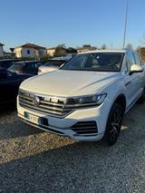 Volkswagen Touareg 3.0 V6 TDI 170kW 4MOT Tiptr. Elegance - Volkswagen Gebrauchtwagen in Weimar