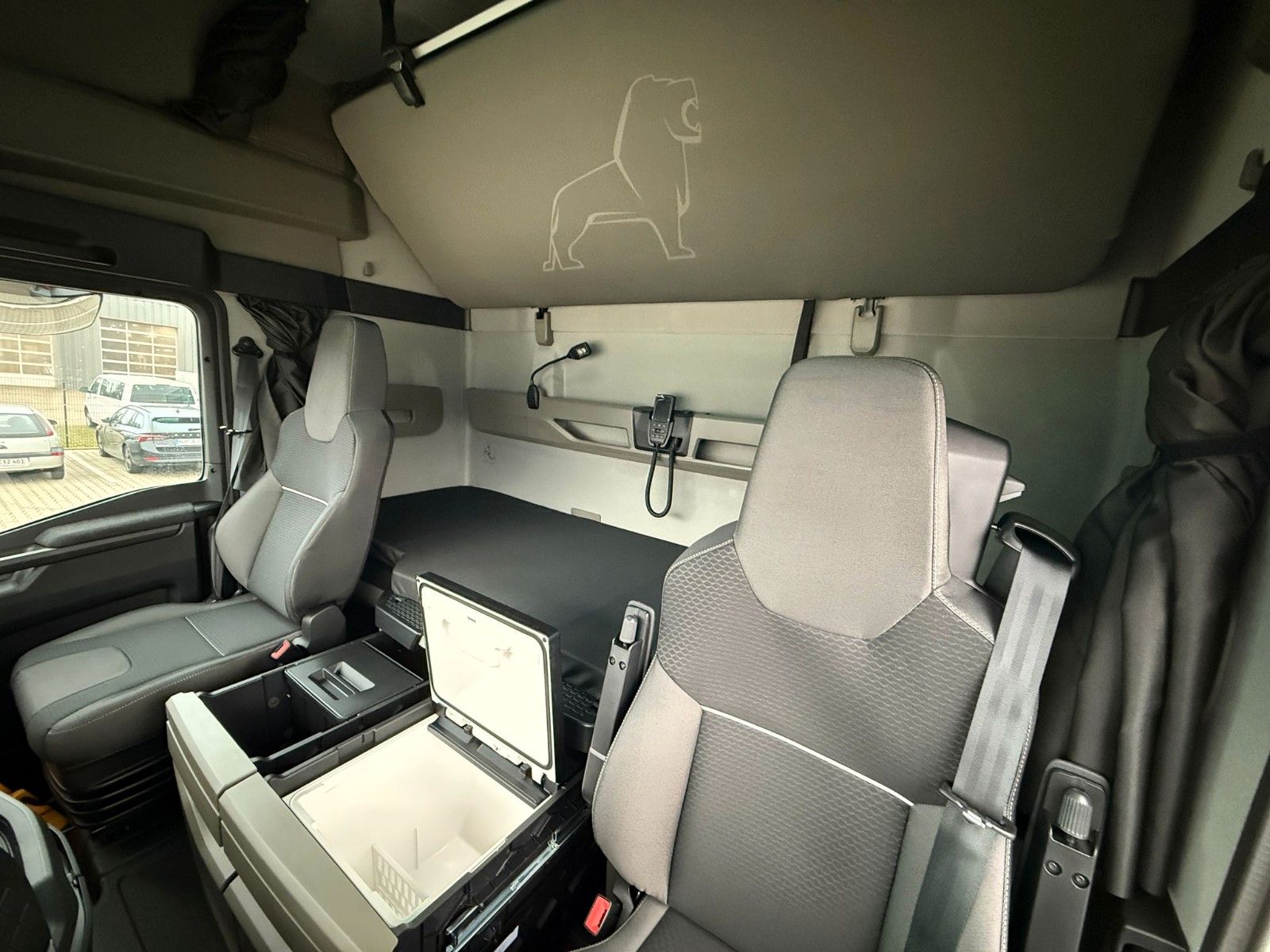 Fahrzeugabbildung MAN TGX 18.520 LL SU D30 Retarder PTO & Hubsattel*