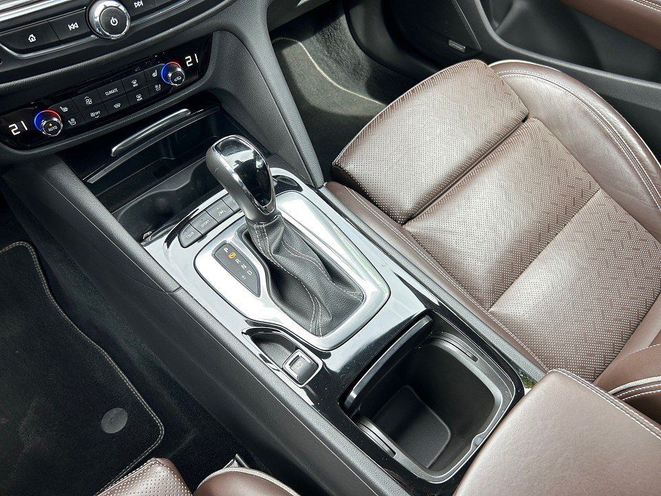 Fahrzeugabbildung Opel INSIGNIA 2.0T 4x4 INNOVATION OPC AHK HÄNDLERAUTO