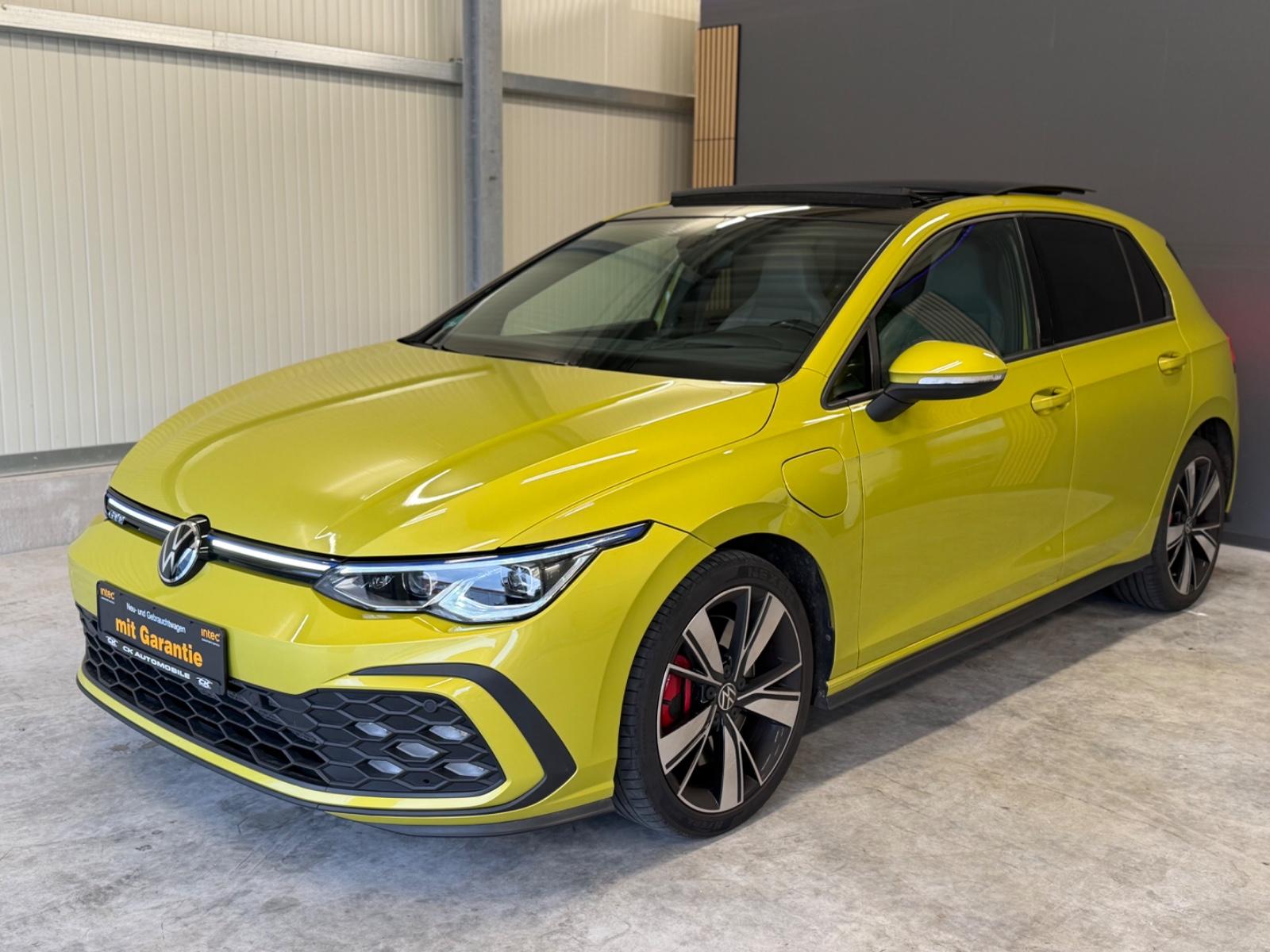 Volkswagen Golf VIII GTE eHybrid PANO/MATRIX/HUD/ACC/CAM
