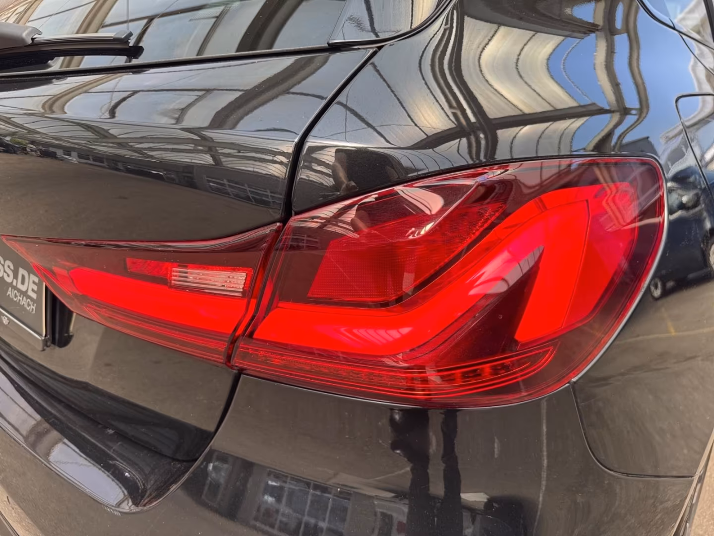 BMW 118 iA SPORT+LEDER+NAVI+LED+SHZ+LHZ+BT+DAB+HIFI, миниатюра 10