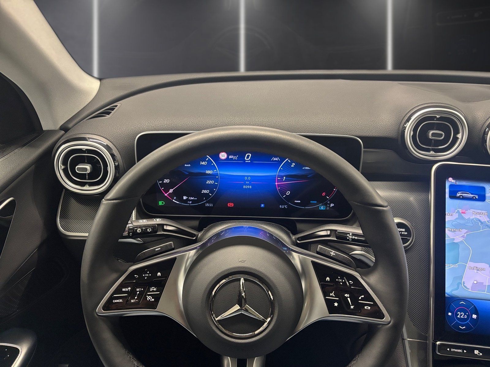 Fahrzeugabbildung Mercedes-Benz GLC 220 d 4M Avantgrade*AHK*Pano*Distro*360°*Tot