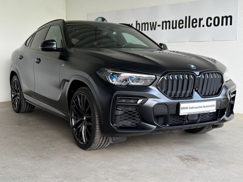 BMW X6 M50 — hlavná fotografia