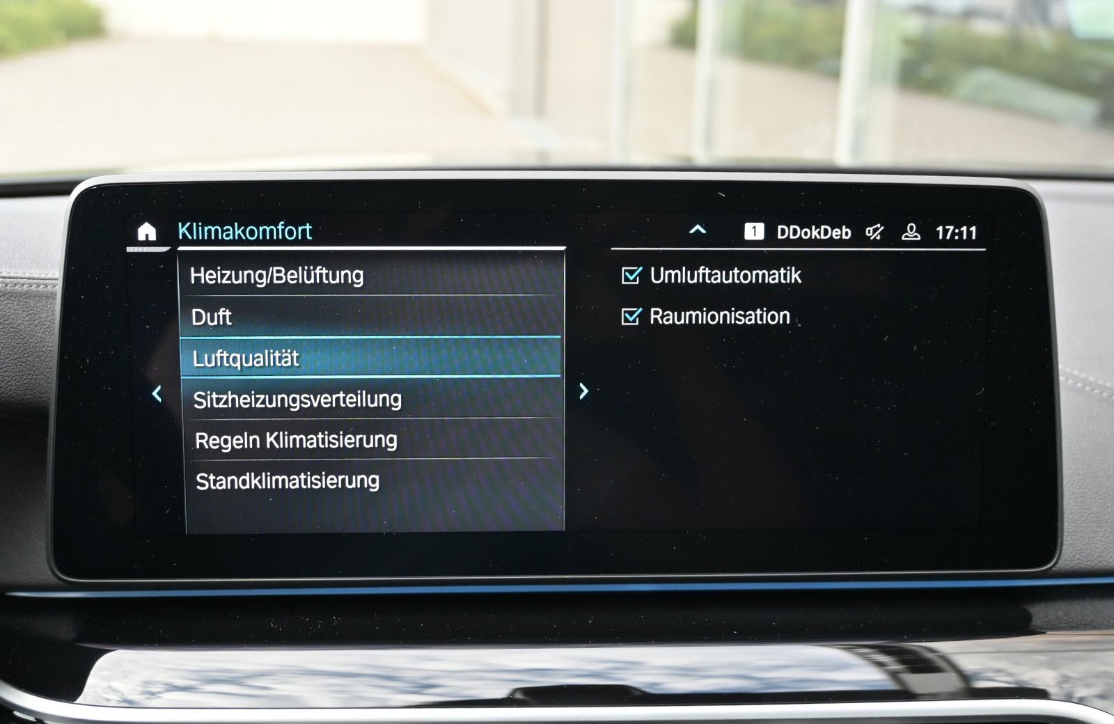 Fahrzeugabbildung BMW 530e M SPORT °ACC°GLASDACH°HUD°LASER°SITZKLIMA°