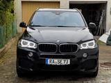 BMW X5 xDrive30d - - BMW X5: Blau, Luftfederung