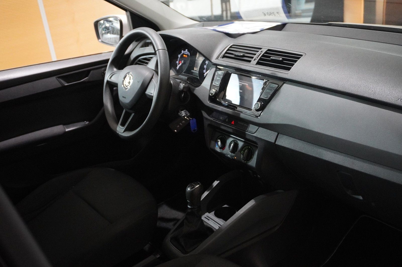 Fahrzeugabbildung SKODA Fabia 1.0 ACTIVE 5-TÜR LED/KLIMA/USB/NEBEL/BT