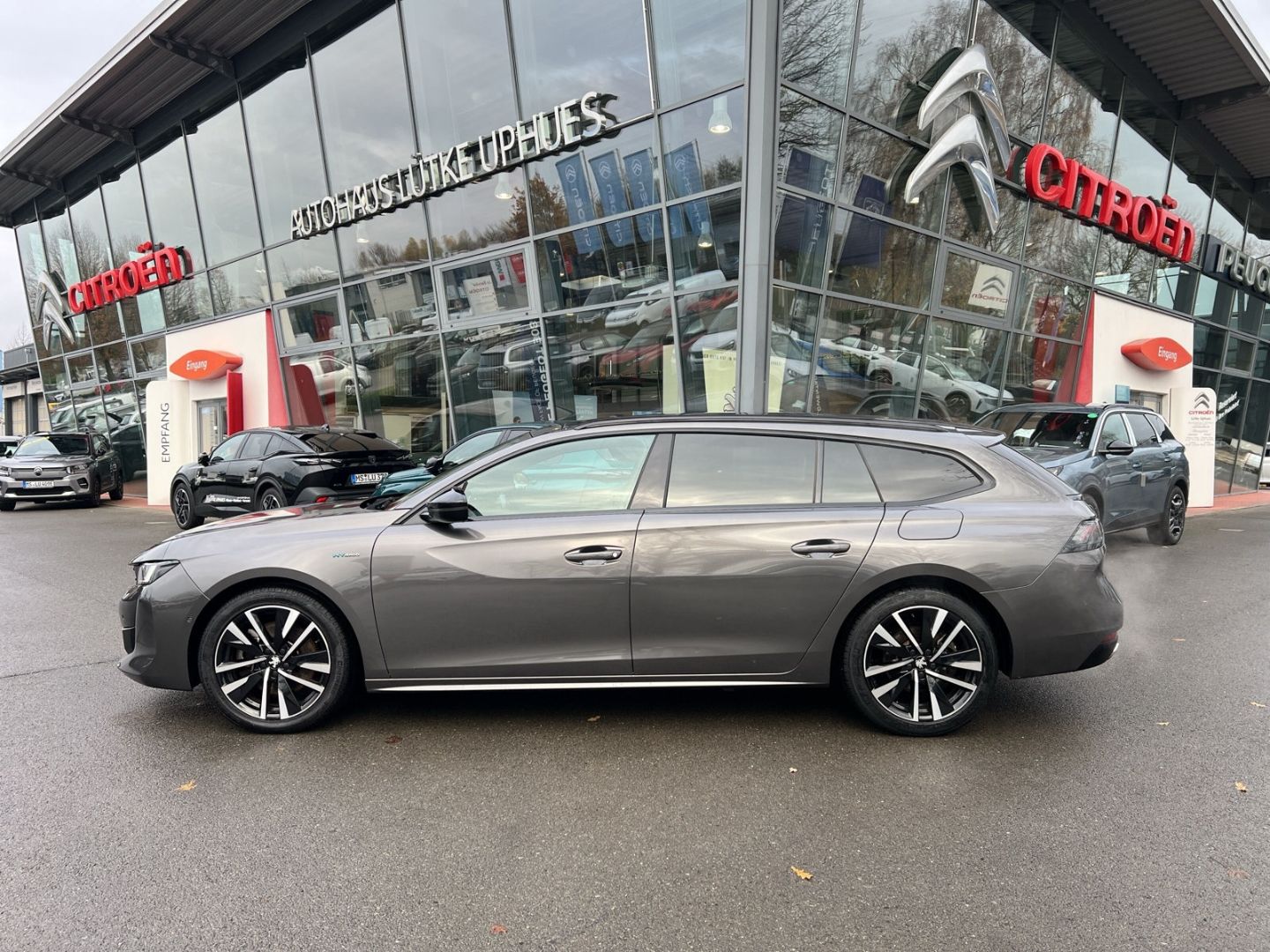 Fahrzeugabbildung Peugeot 508 SW GT HYBRID 225 e-EAT8 Sportpaket El. Pano