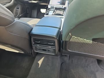 Audi Q7 - 11