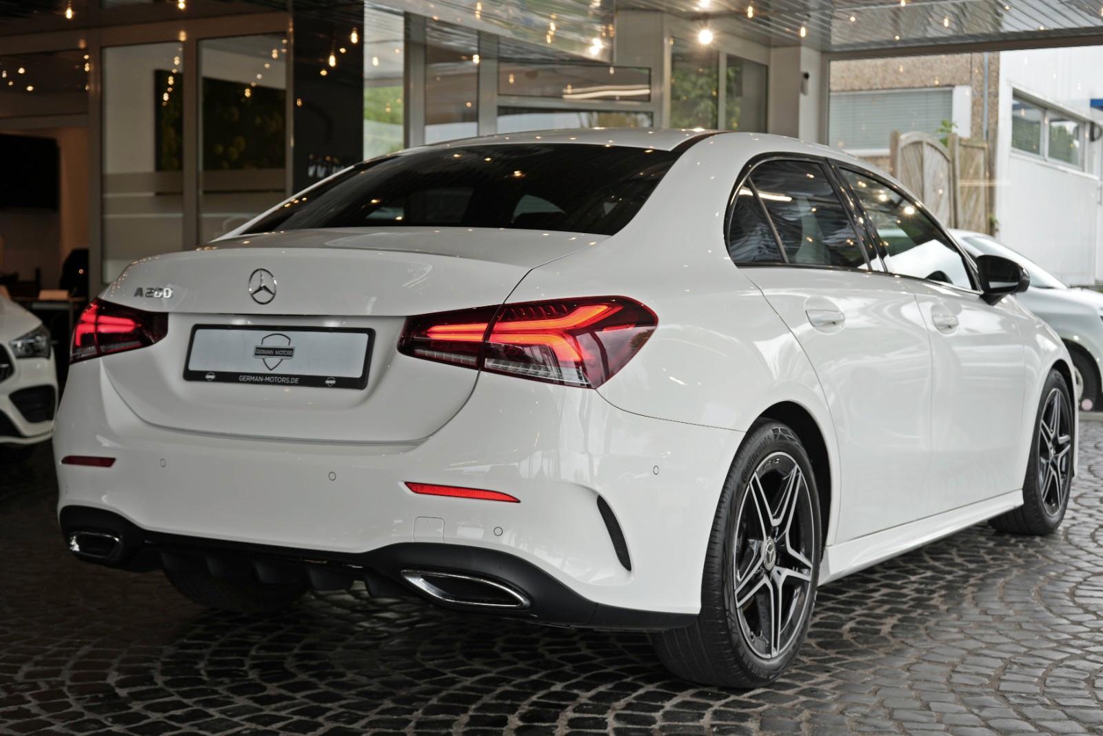 Mercedes-Benz A-Class 7G-DCT Limousine AMG-LINE & NIGHT-PAKET, миниатюра 4