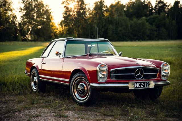 Mercedes-Benz 230 SL W113