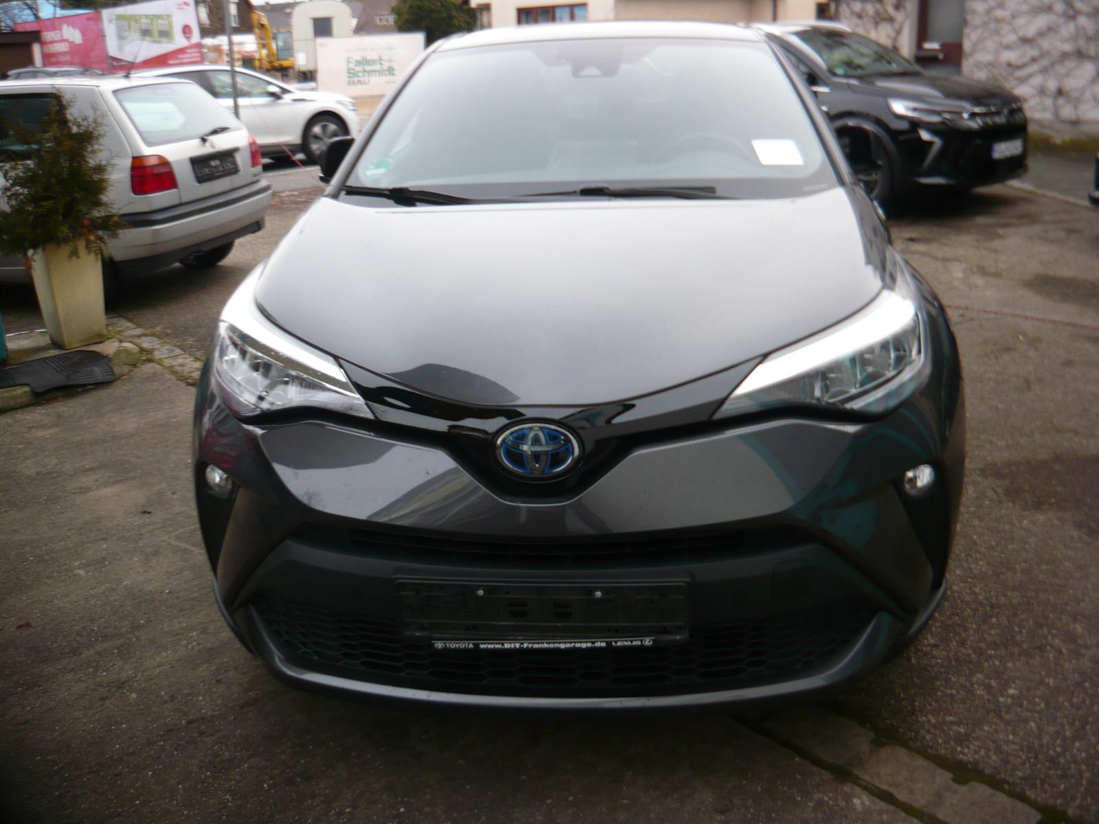 Toyota C-HR Hybrid Team D Navi