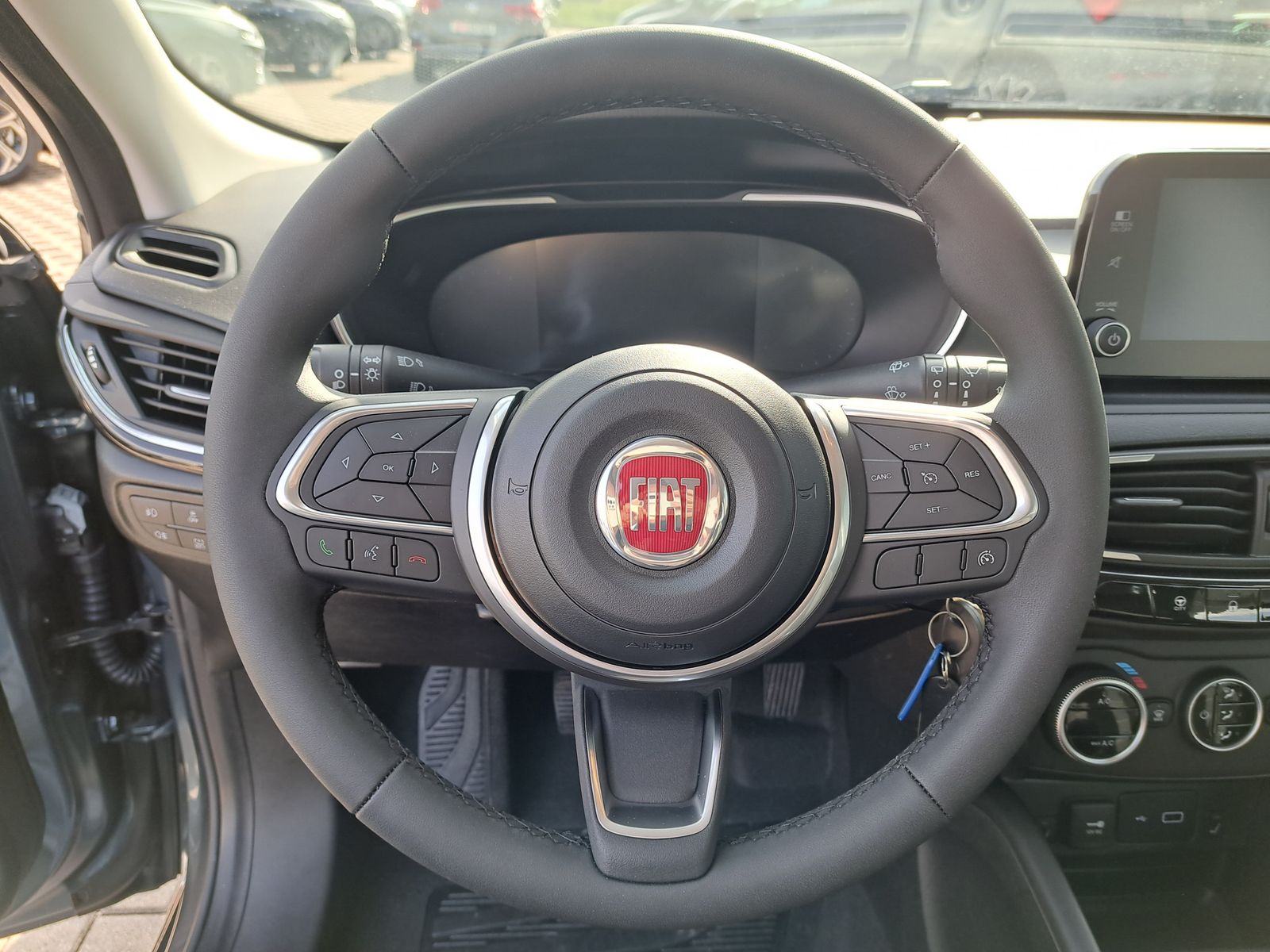Fahrzeugabbildung Fiat Tipo Kombi 1.0 City Life KAMERA APPLE/Android