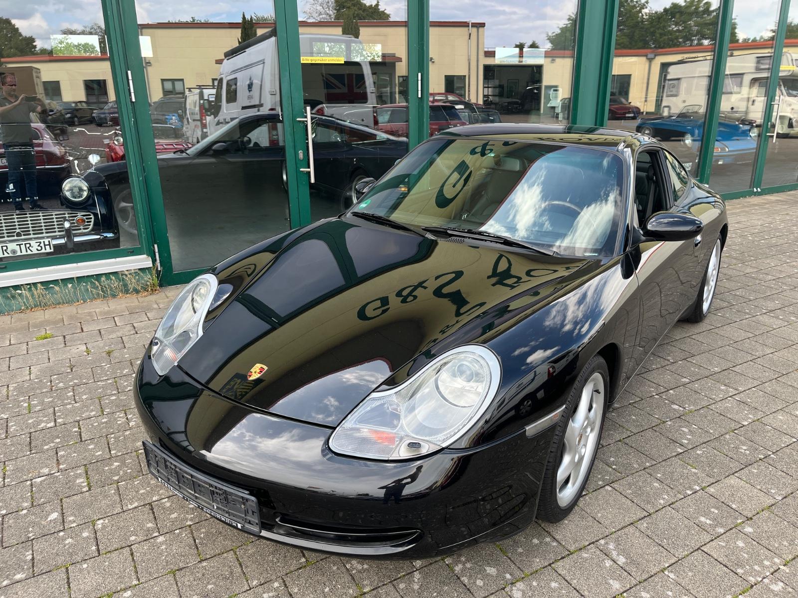Porsche 996 Carrera 4 Coupé Tiptronic Schiebedach