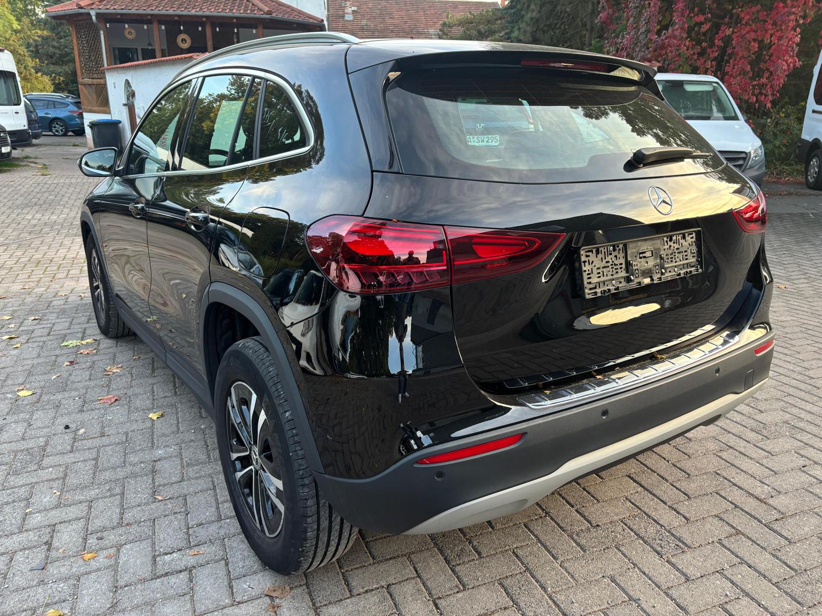 Mercedes-Benz GLA 7G LED+MBUX+VIRT+SHZ+KAM+T-LEDER+NAV+DAB, миниатюра 5