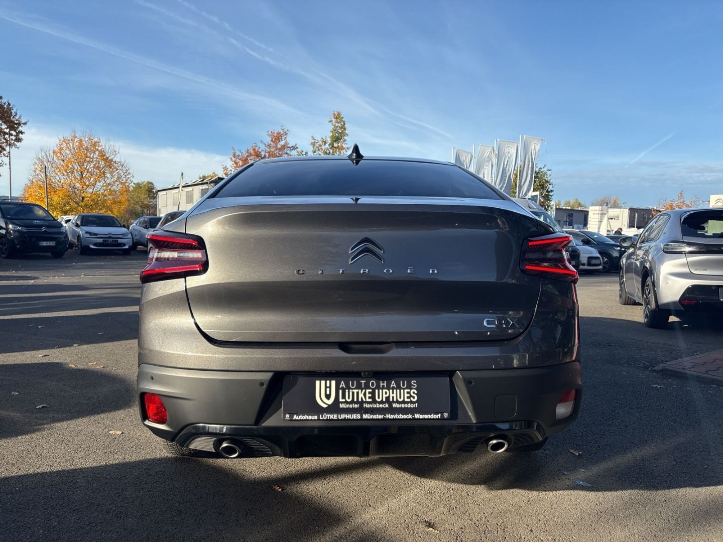Fahrzeugabbildung Citroën C4 X PureTech 130 S&S EAT8 Shine HUD Navi Digita