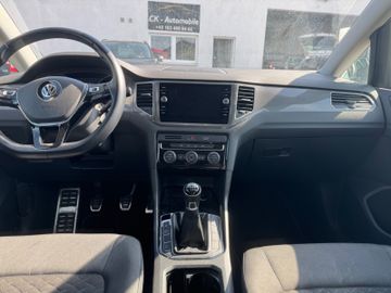 Volkswagen Golf - 12