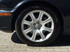 Fahrzeugabbildung XJ 6 3.0