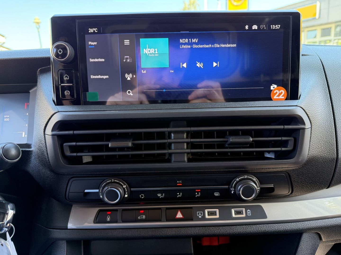 Fahrzeugabbildung Opel Vivaro Kasten Edition L2 2.0 Kamera+PDC+Carplay