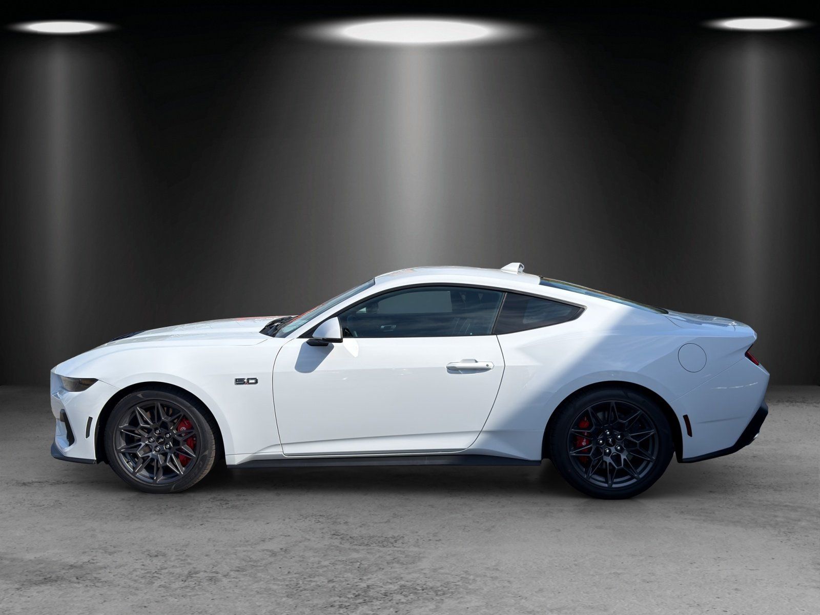 Fahrzeugabbildung Ford Mustang Fastback GT MagneRide Bremsen Rot