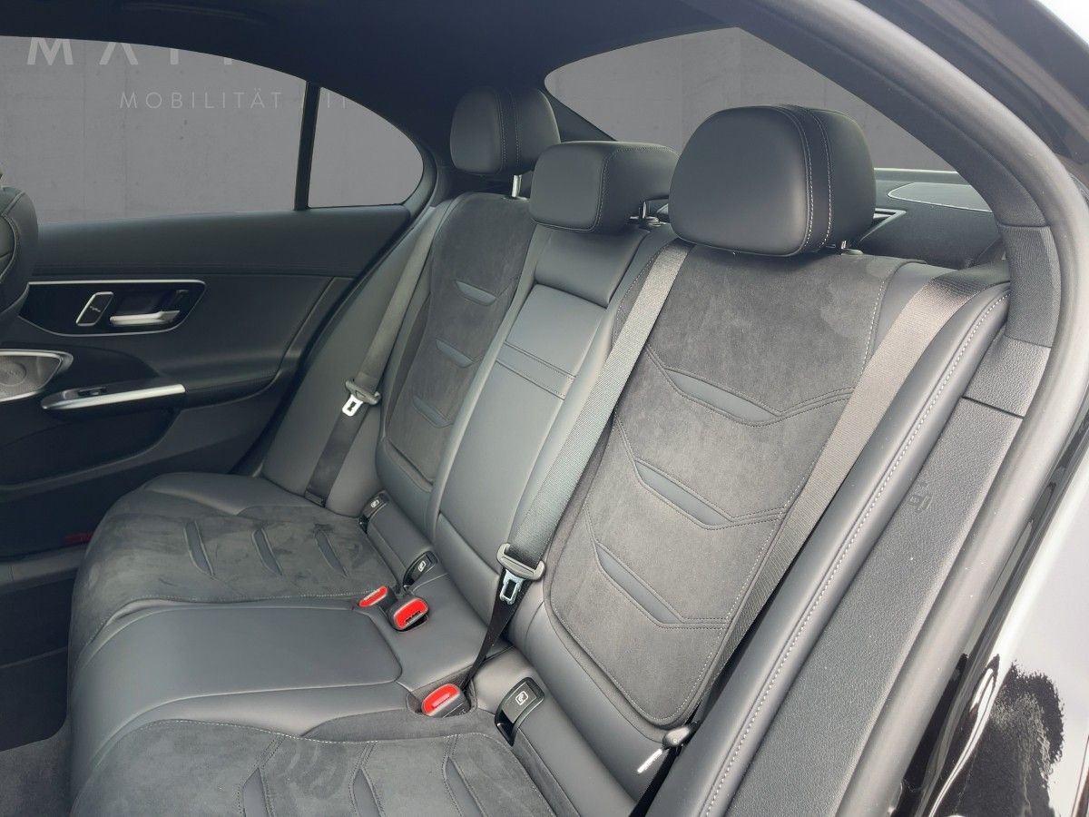 Fahrzeugabbildung Mercedes-Benz C 63 S E-Performance AMG/Night-II/Pano/360°
