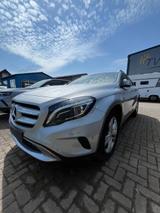Mercedes-Benz GLA 220  d 4Matic Urban/SH, Navi, Kam., Off-Road - silberne Mercedes-Benz GLA 220