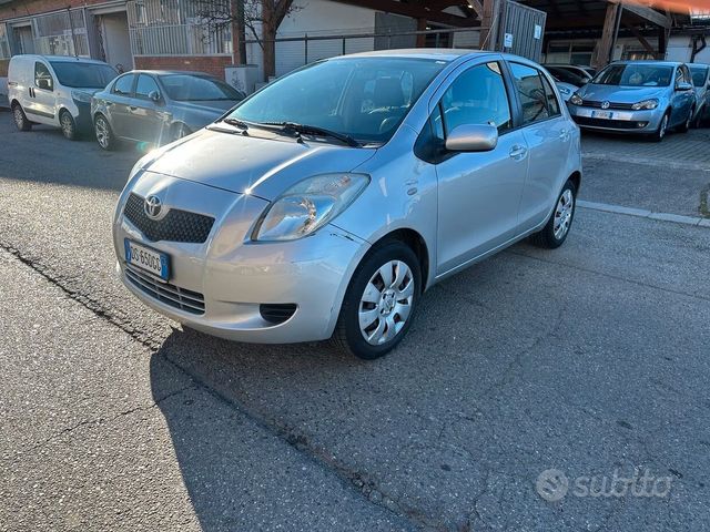 Toyota Yaris 1.0 5 porte Sol