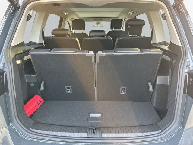 Touran 2.0 TDI DSG 7-SITZER+PANO+KAMERA+LED+NAVI