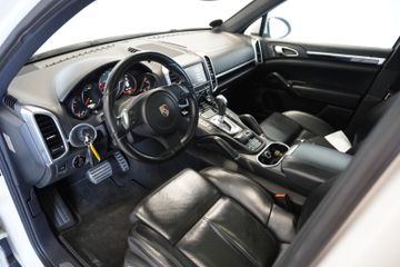 Porsche Cayenne - 12