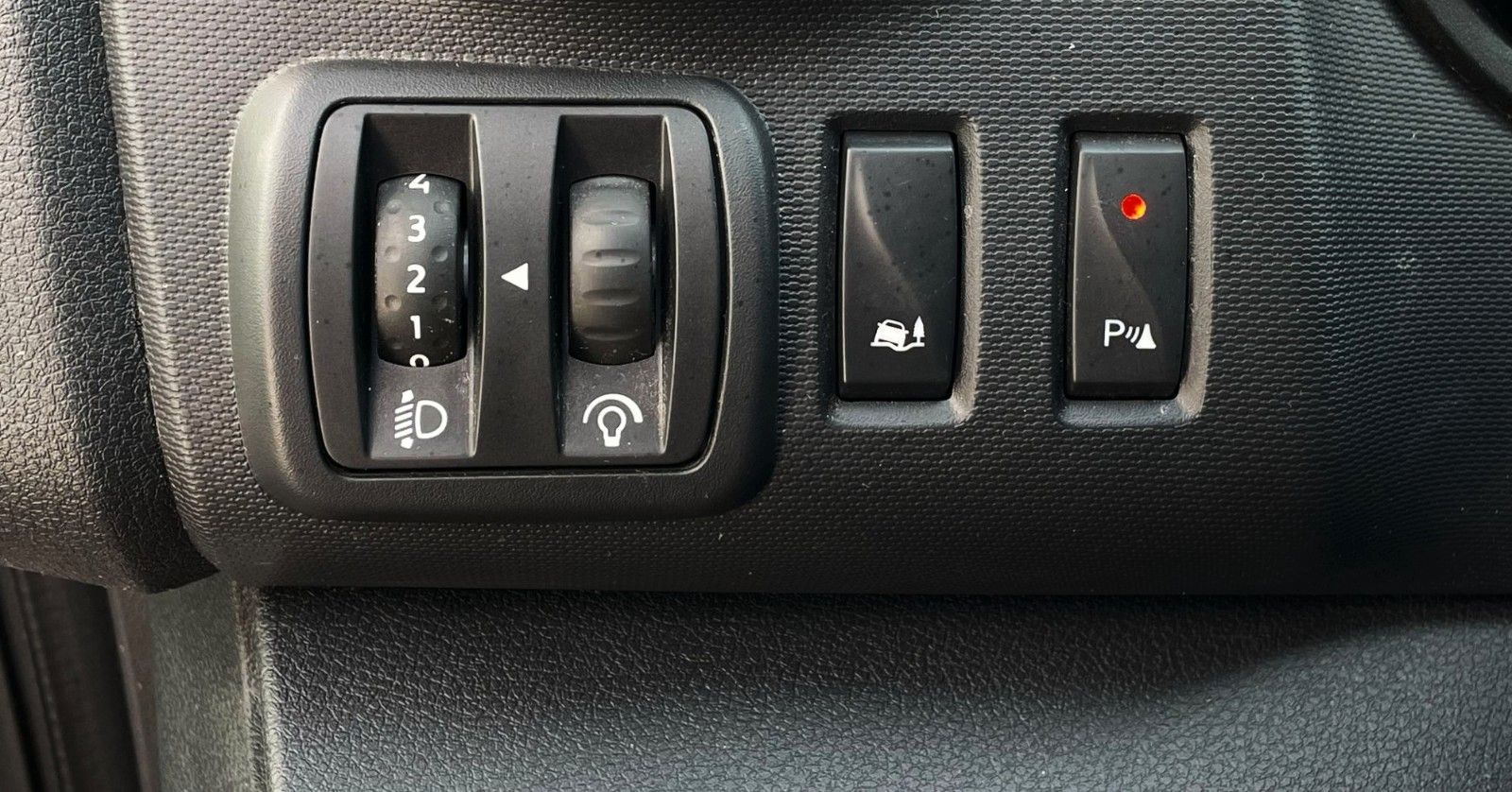 Fahrzeugabbildung Renault TRAFIC KASTEN  L2H1 3,0t KAMERA KLIMA  1.Hd EU6d