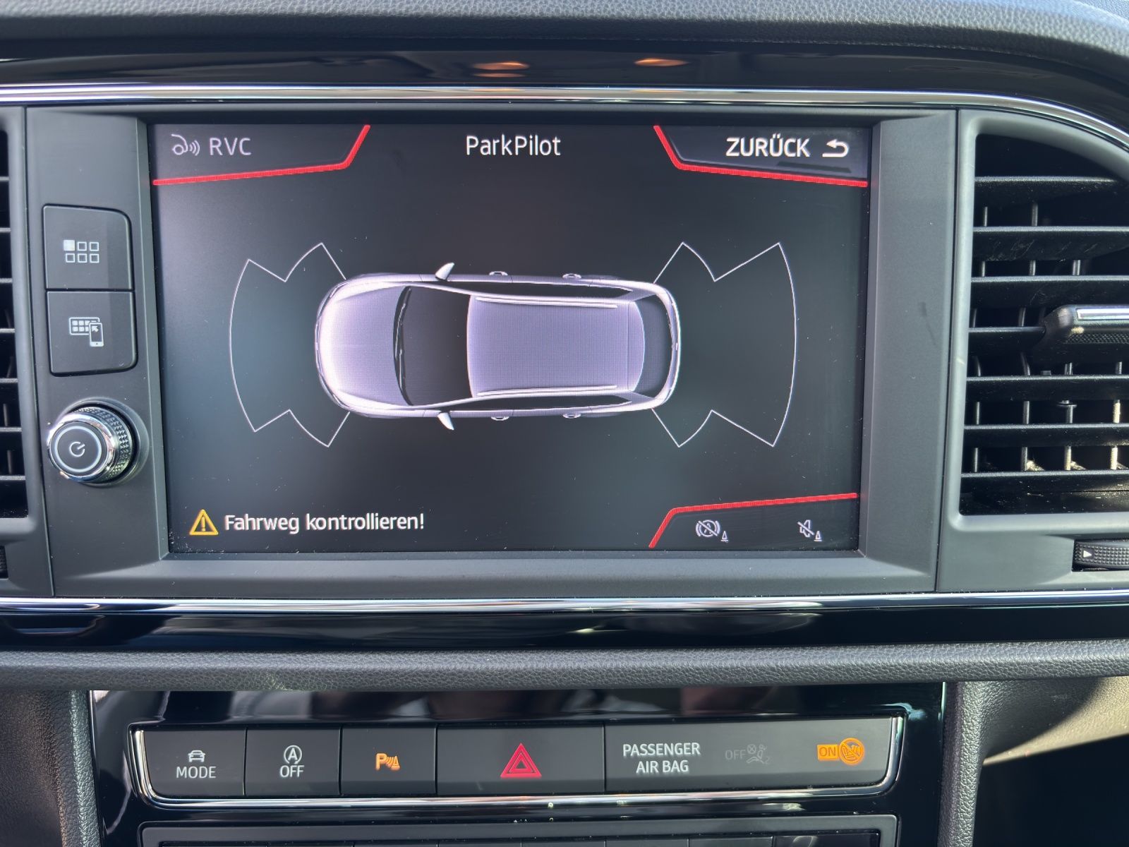 Fahrzeugabbildung SEAT Leon ST FR 1.5 TSI LED RFK Keyless SH