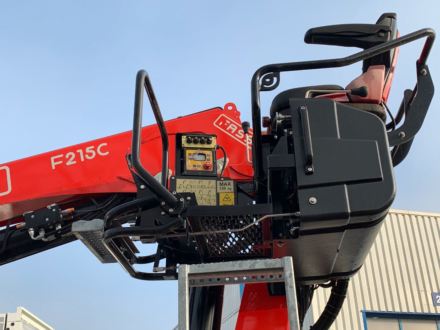 Fahrzeugabbildung DAF FAN XD 450 Baustoff mit Kran